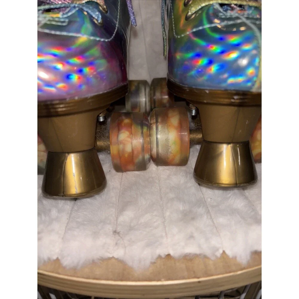 JajaHoho Holographic Roller Skates Quad Wheels Champagne Gold Youth Kids Size 4